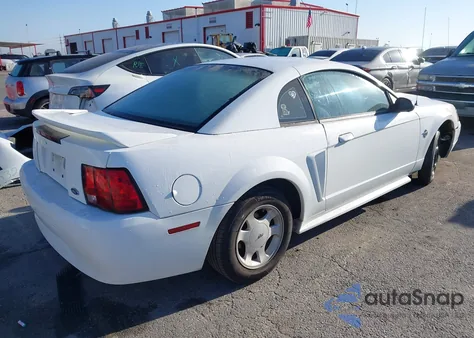 1999 Ford Mustang z USA, uszkodzony, nr VIN 1FAFP4043XF128021